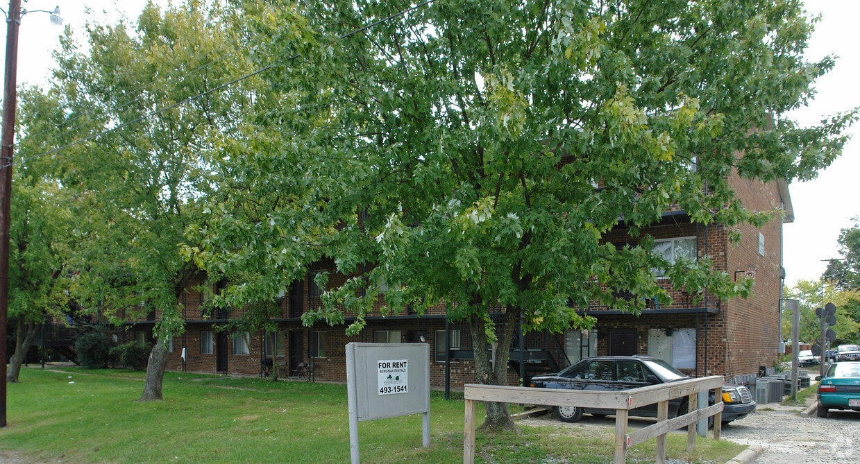 Primary Photo - Brookdale Apartments