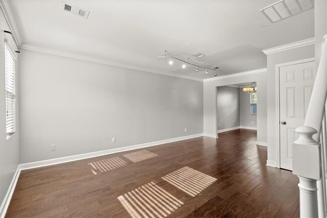 Building Photo - 265 Winding River Dr
