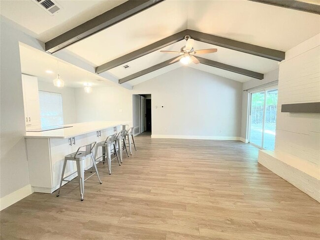 Building Photo - 10419 Quail Ridge Dr