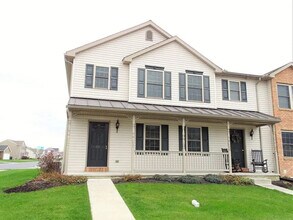 Building Photo - 84 Gable Dr