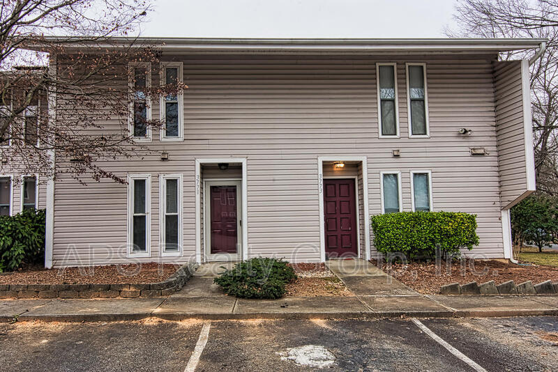 Primary Photo - 3771 Heathrow Dr