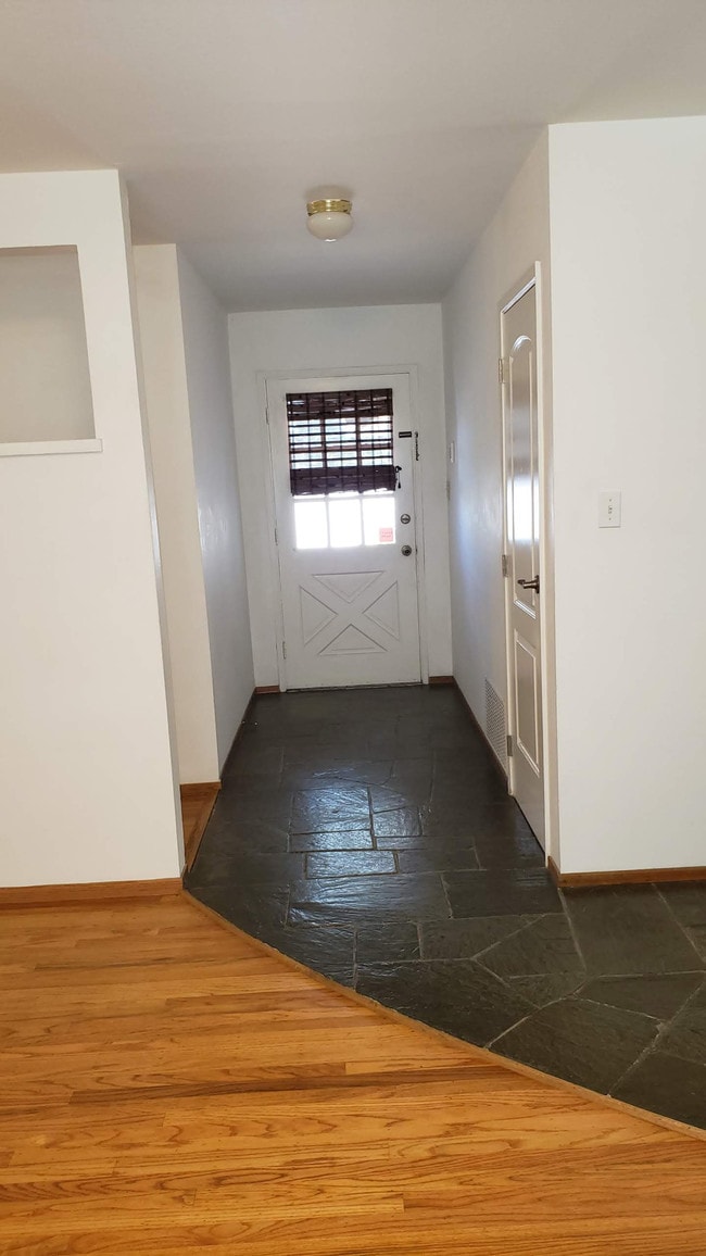 Building Photo - 1463 Dentwood Dr