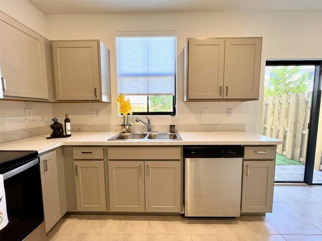 Foto del edificio - 429 NE 12th St