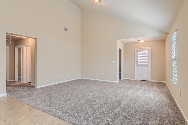 Foto del edificio - 5704 Montrelia Dr