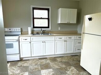 Building Photo - 37 Arcadia Ave
