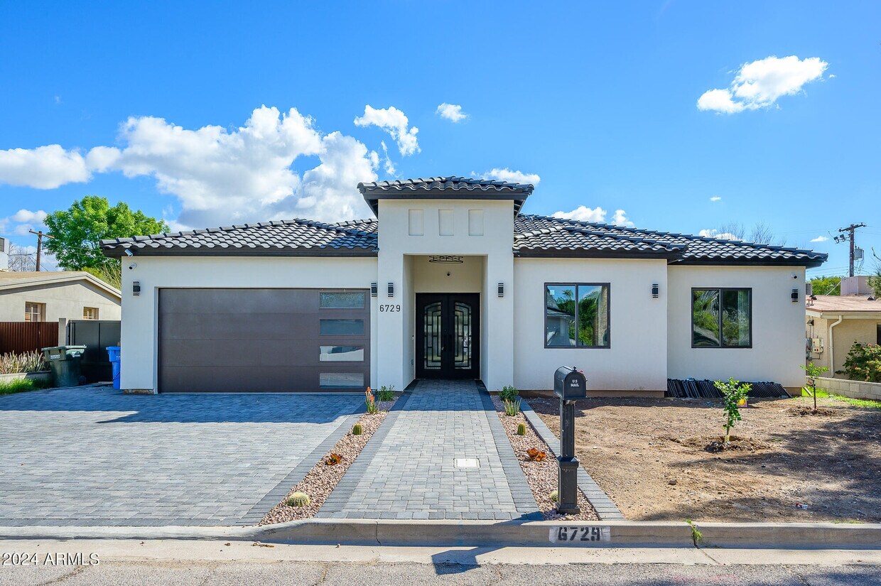 Foto principal - 6729 N 13th St