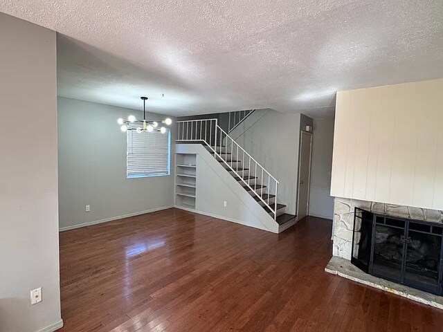 Foto del edificio - 8111 Canby Ave