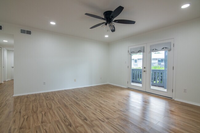 Living Room - 500 Woodland Dr