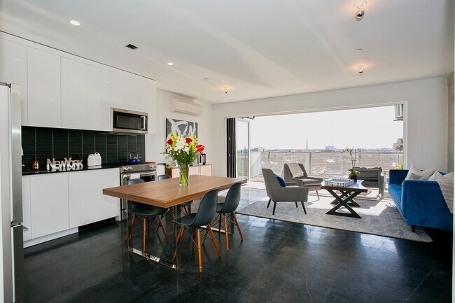 Foto del edificio - 271 Lenox Rd