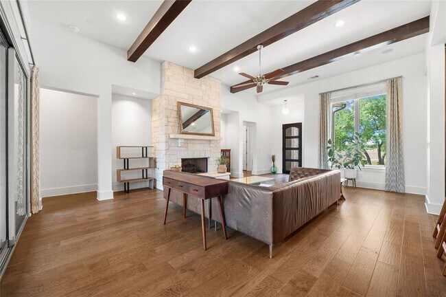 Building Photo - 939 Sad Willow Pass