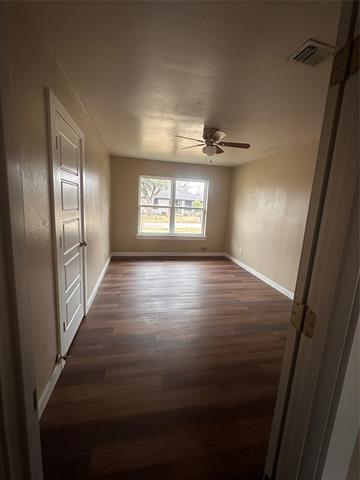 Foto del edificio - 1210 W Hall St