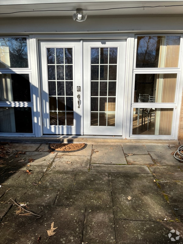 Building Photo - 13115 Tamarack Rd