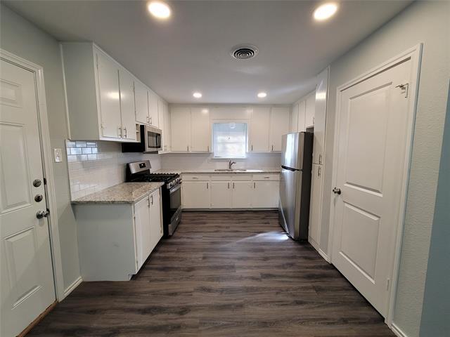 Building Photo - 7805 Whitney Dr