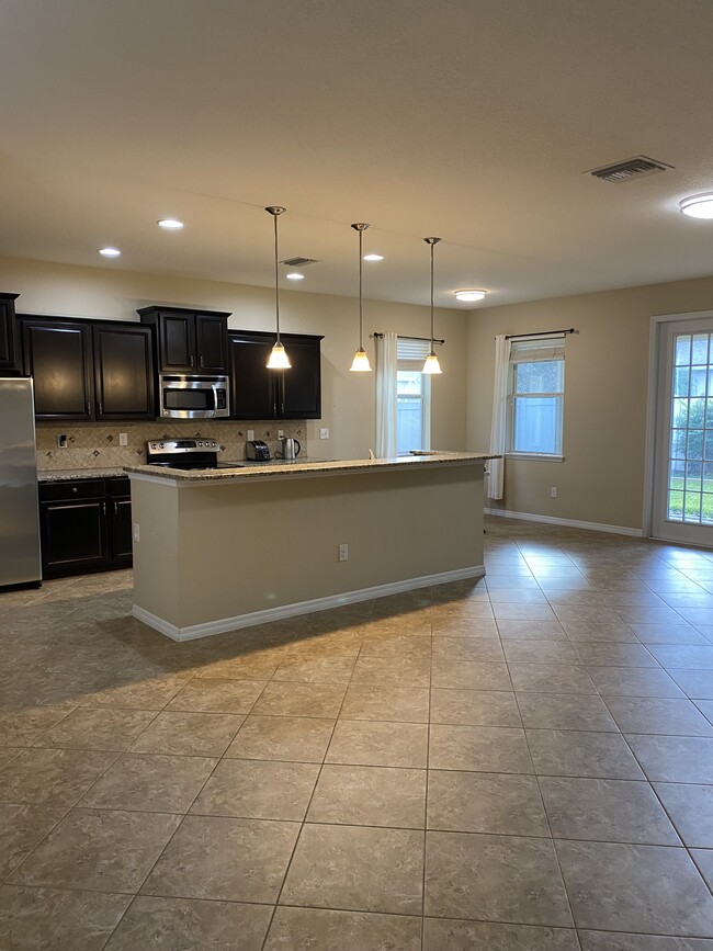 Foto del edificio - 5452 Mang Pl