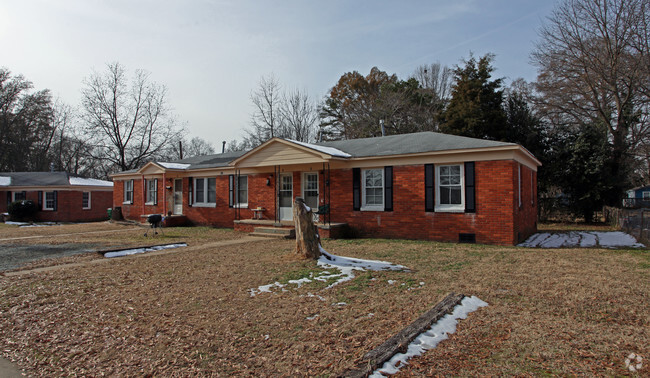 Building Photo - Eastover Apartments