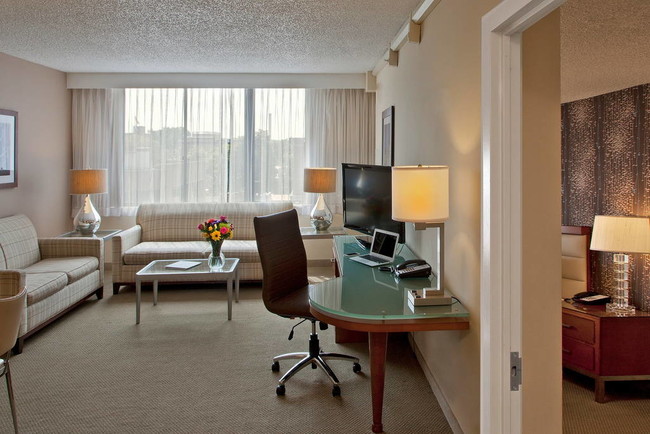Foto del edificio - 1111 30th St NW