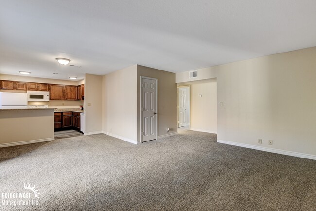 Foto del edificio - Amazing 2Bdm 2Ba Condo Located in the Guard-Gated Bella Vita Community!