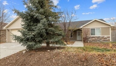 Building Photo - 5242 Sacagawea Dr Building Photo - 5242 Sacagawea Dr