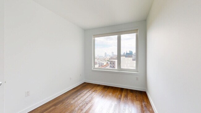 Interior Photo - Broadridge