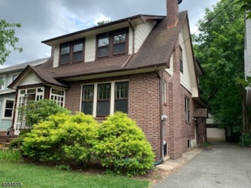 Primary Photo - 84 Midland Blvd