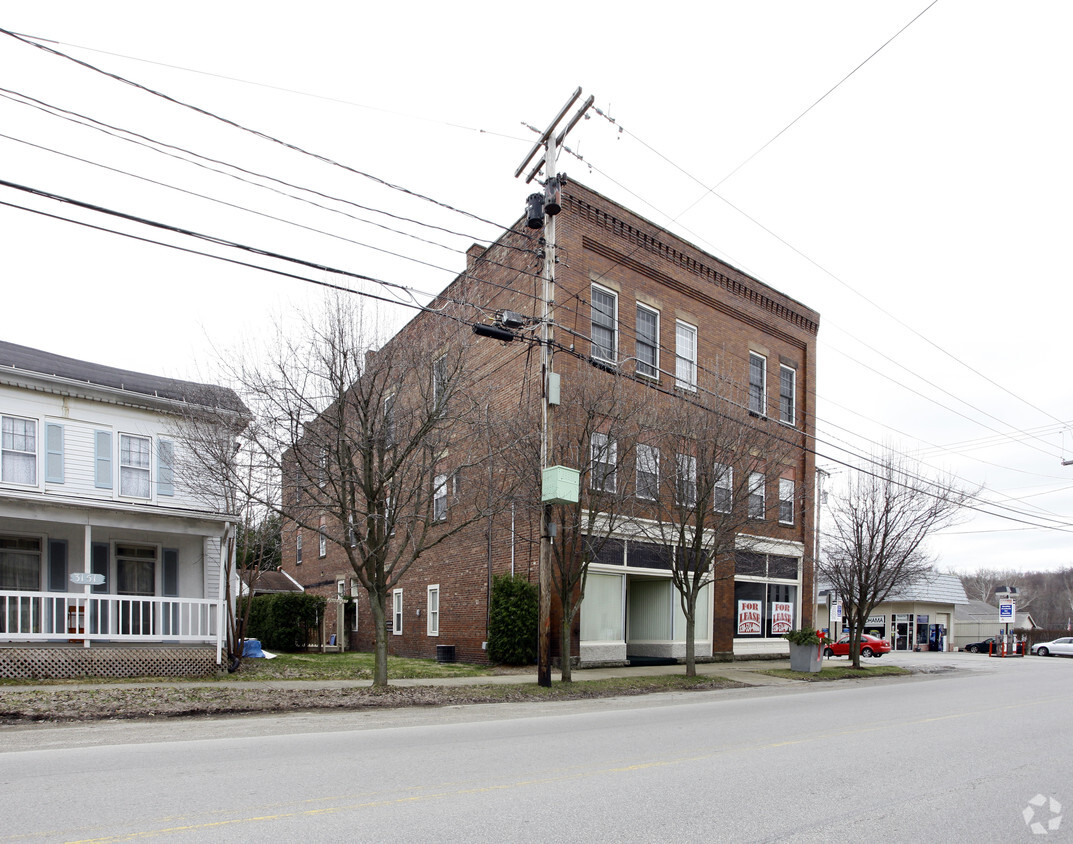 Building Photo - 3153-3155 Main St