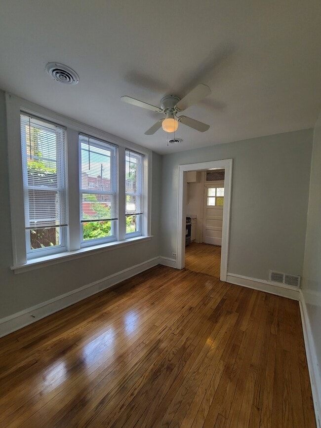 Building Photo - 1531 W Highland Ave