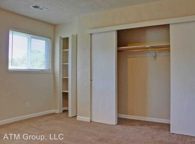 Building Photo - 4424 S Hydraulic Ave