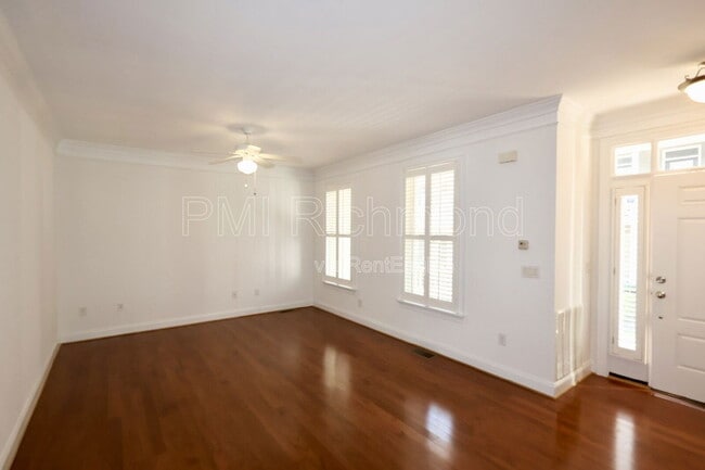 Foto del edificio - 728 S Pine St