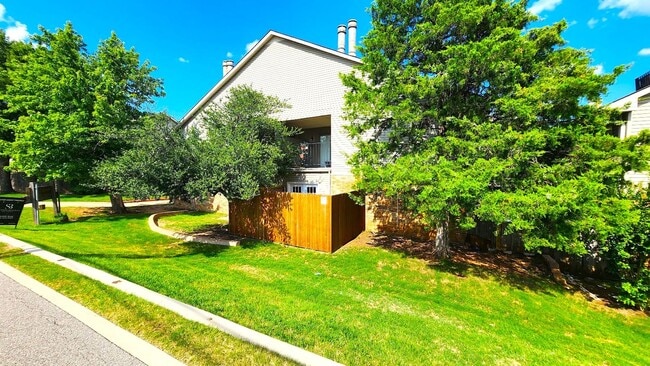 Photo - 6704 N Meridian Ave, Unit A House