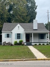 Building Photo - 1700 E 4th St
