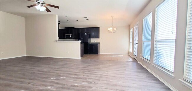 Building Photo - 918 Bens Dr