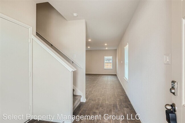 Building Photo - 4 br, 2.5 bath House - 2863 Panther Spring