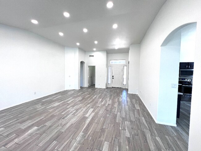 Foto del edificio - 1501 E Princeton Ave