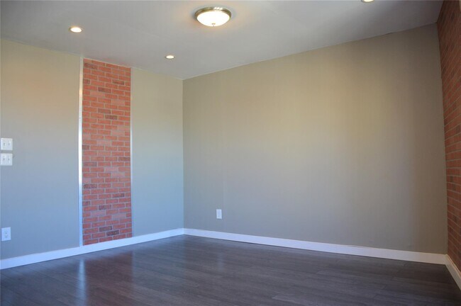Foto del edificio - 32-59-59 46th St