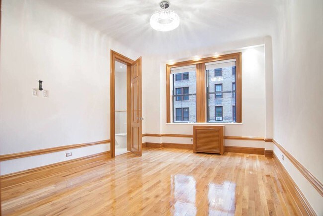 Foto del edificio - 574-575 West End Ave