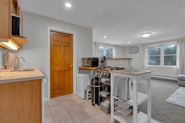 Building Photo - 70 Garland Rd