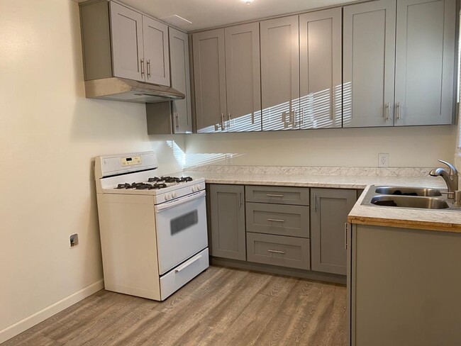 Foto del edificio - 14654 Polk St