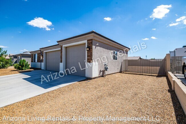 Foto del edificio - 3 br, 2 bath House - 4840 E Lazy River Road
