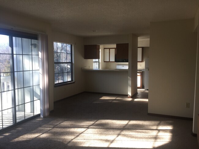 Building Photo - 414 E Blue Ridge Blvd