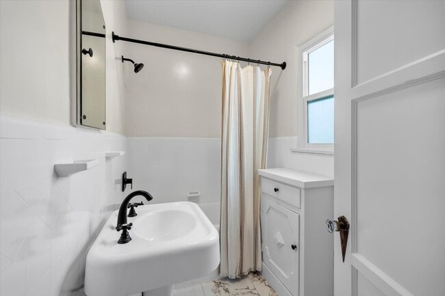 Building Photo - 1222 Aldine Ct