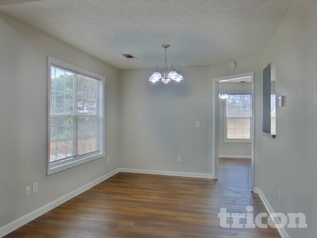 Foto del edificio - 1195 Misty Meadows Way