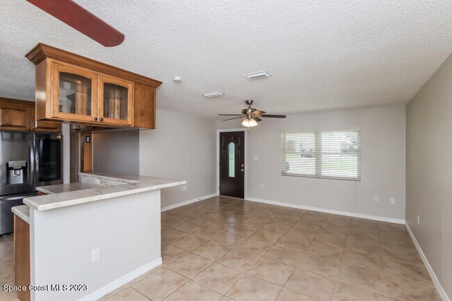 Foto del edificio - 942 Quail St SE