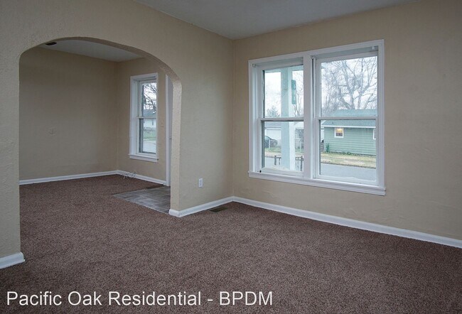 Building Photo - 3 br, 2 bath House - 636 South 25th Street