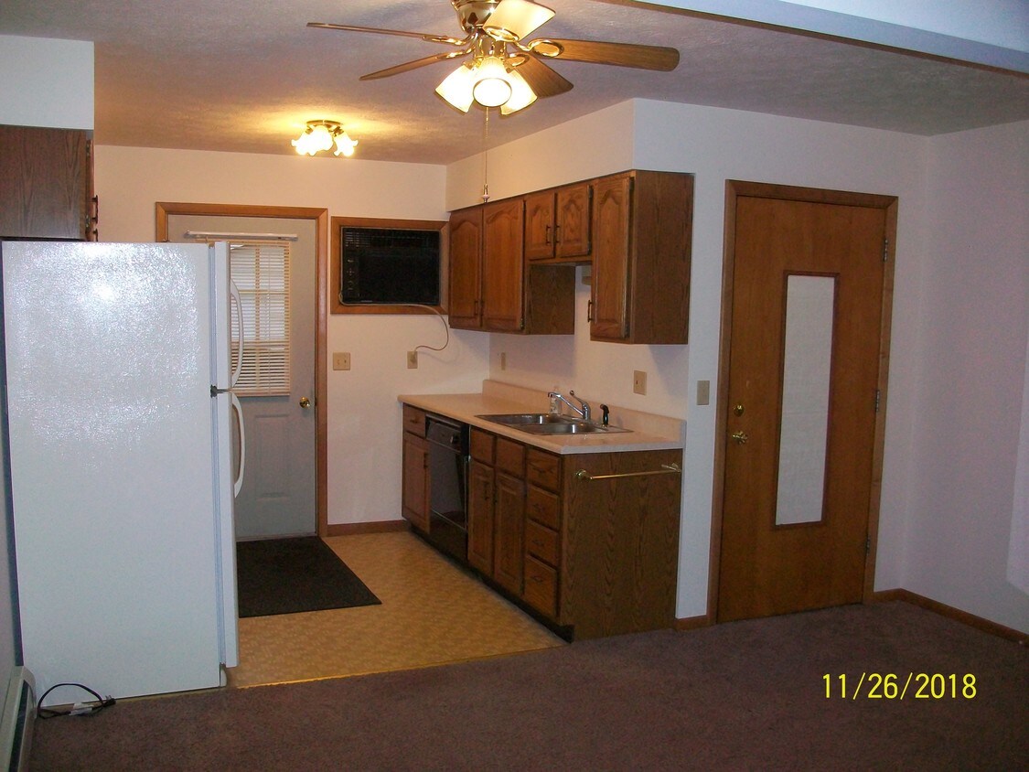 Cocina - 102 Maple Ave