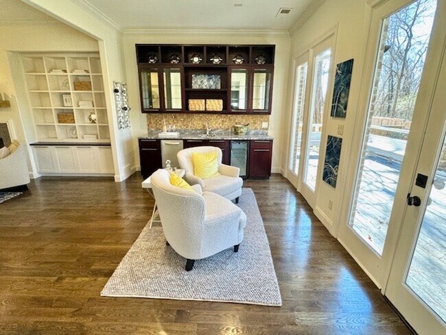 Foto del edificio - Impressive Germantown home on a very priva...