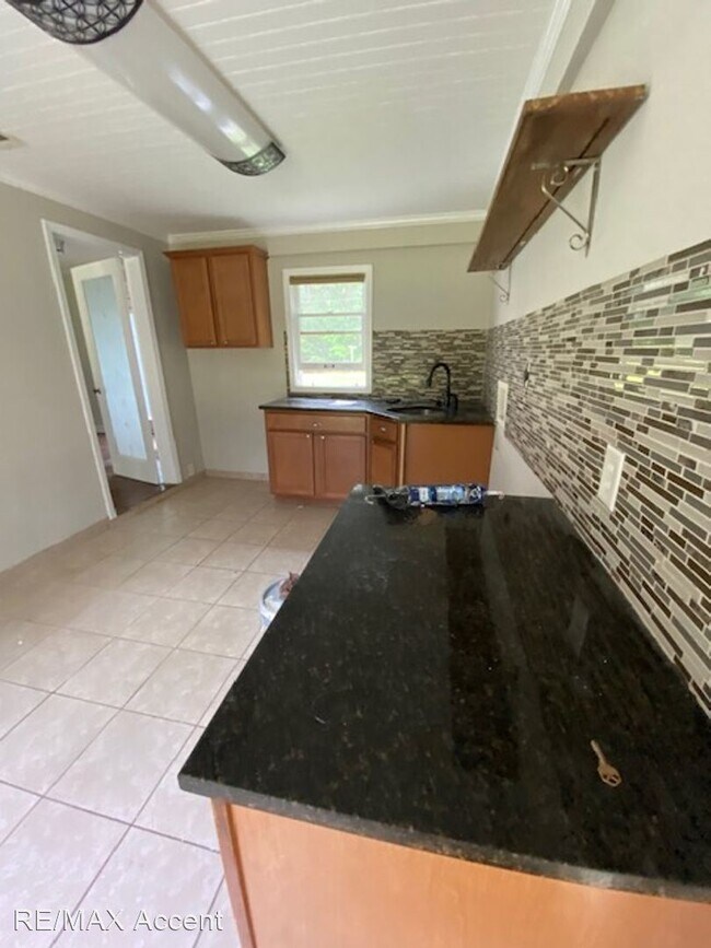 Foto del edificio - 3 br, 2 bath House - 443 Martin Rd.