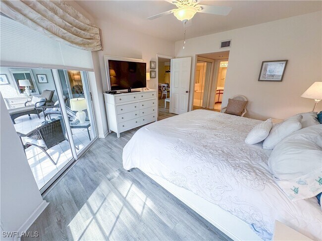 Foto del edificio - 4240 Lake Forest Dr