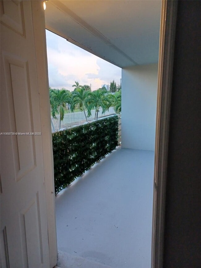 Foto del edificio - 2 bedroom in North Miami FL 33162