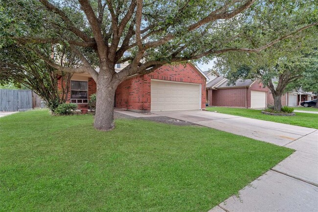 Foto del edificio - 24422 Lakecrest Village Dr