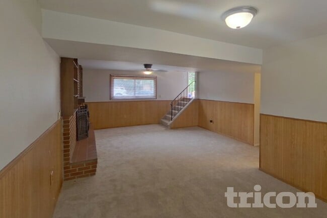 Building Photo - 3310 Red Onion Cir